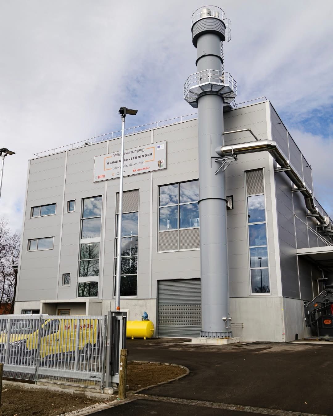 Foto von der Eröffnung des Heizwerks Memmingen-Benningen