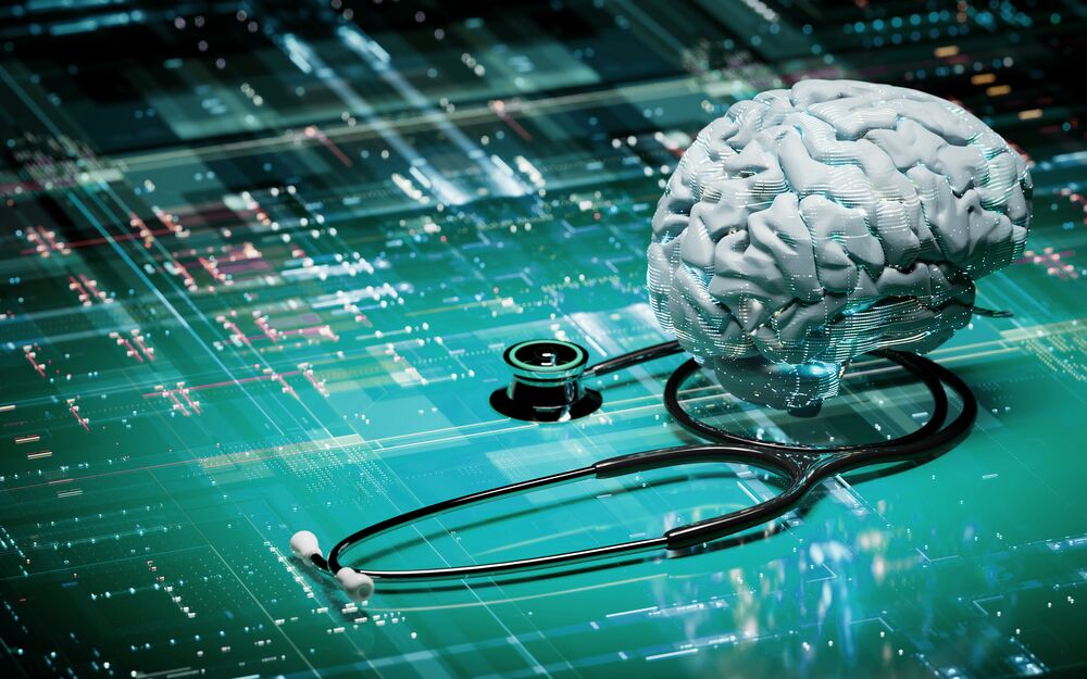 Eine digitale Darstellung eines Gehirns, das mit einem Stethoskop verbunden ist, liegt auf einer Leiterplatte. Der Hintergrund besteht aus verschiedenen elektronischen Komponenten und Schaltkreisen, was auf die Integration von medizinischer Wissenschaft mit Technologie oder künstlicher Intelligenz hinweist.