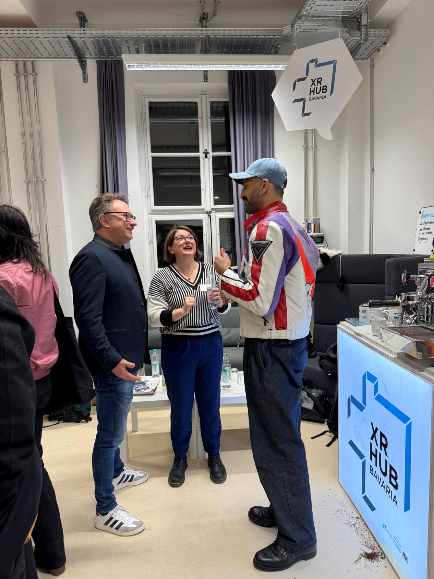 Daniel Nusser, Johanna Lison und Christian Fayek im Austausch