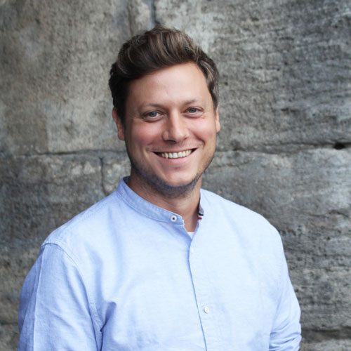 Porträt von Jo Breidenbach