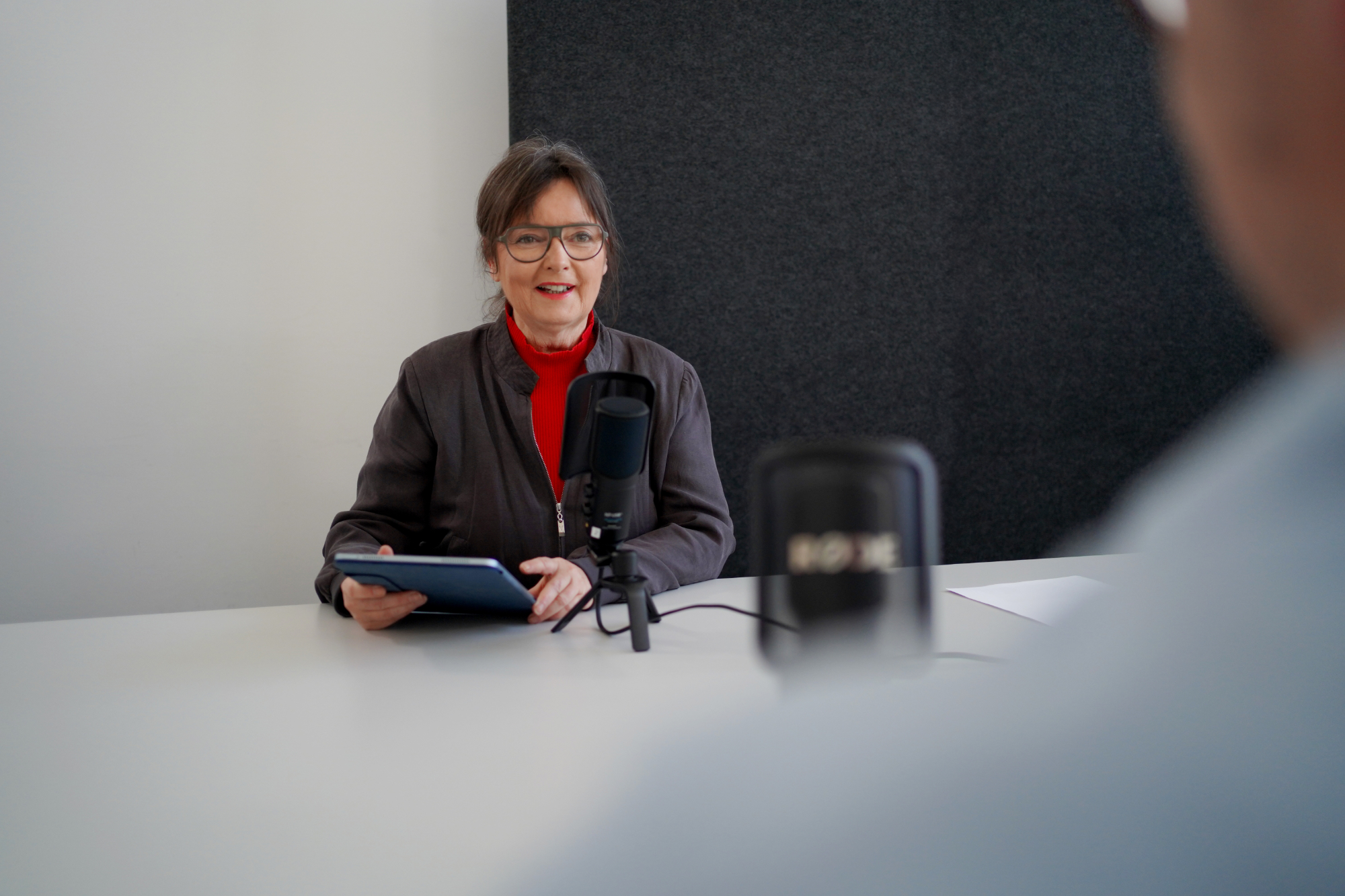 Moderatorin Barbara Groll