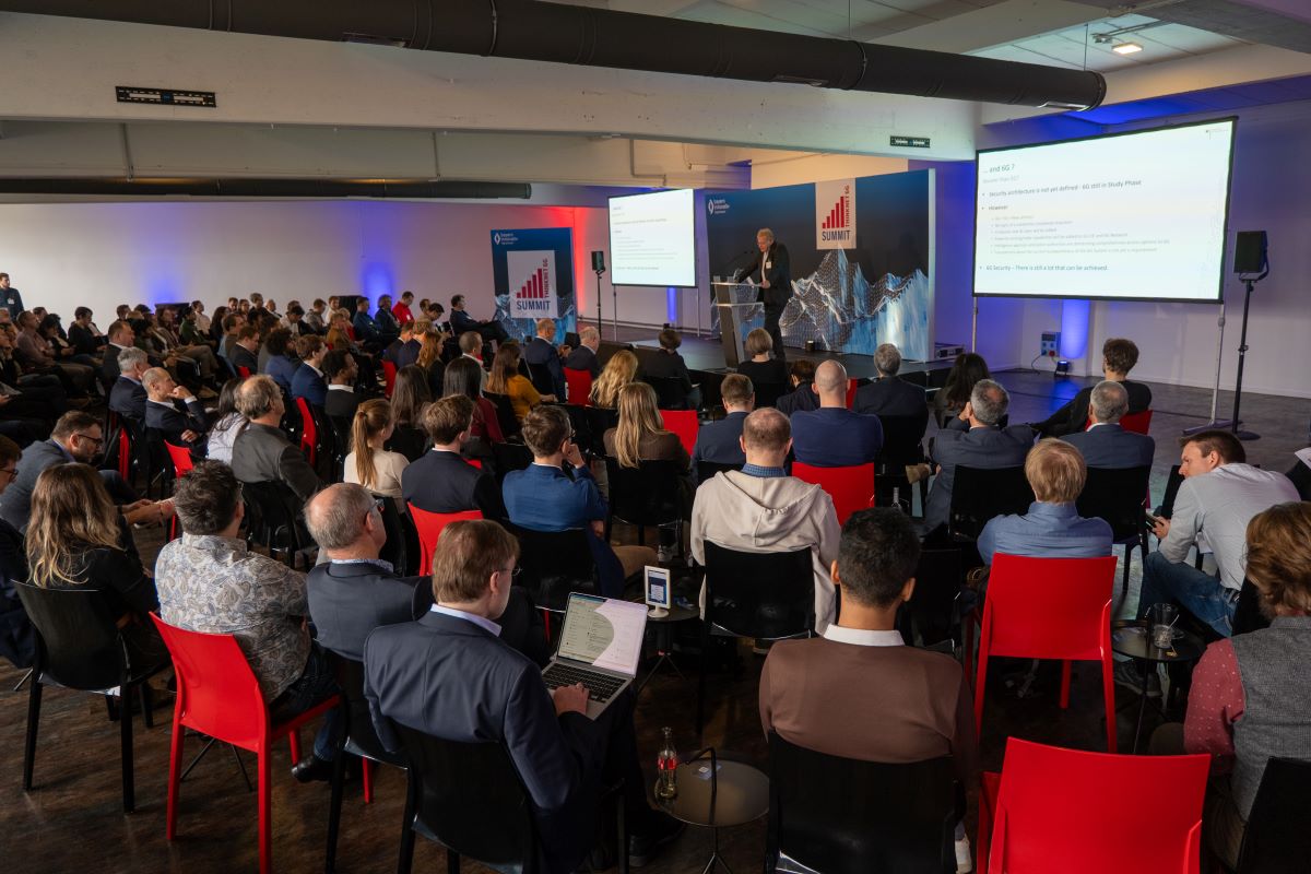 Michael Doubrava speaking on the stage of the Thinknet 6G Summit