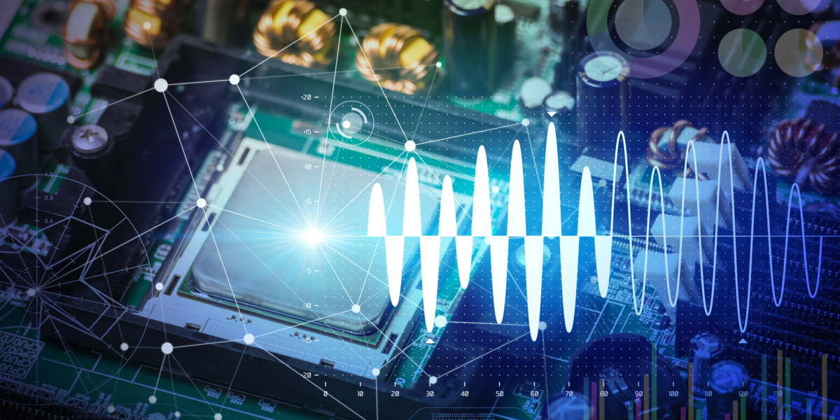 Abstrakte Technologiegrafik mit Leiterplatte, elektronischen Bauteilen, Netzwerkpunkten und einer digitalen Signalwelle als Symbol für vernetzte Elektronik und Datenverarbeitung.