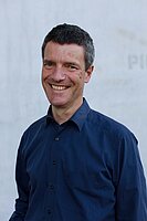 Portrait von Dr. David Hoeflmayr 