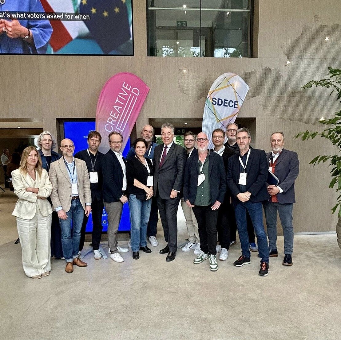 Teilnehmende des Strategischen Dialogs zur Zukunft der europäischen Kreativökonomie in Brüssel