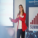 Prof. Cavdar presenting on the Thinknet 6G Summit stage