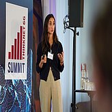 Dr. Naran presenting on the Thinknet 6G Summit stage