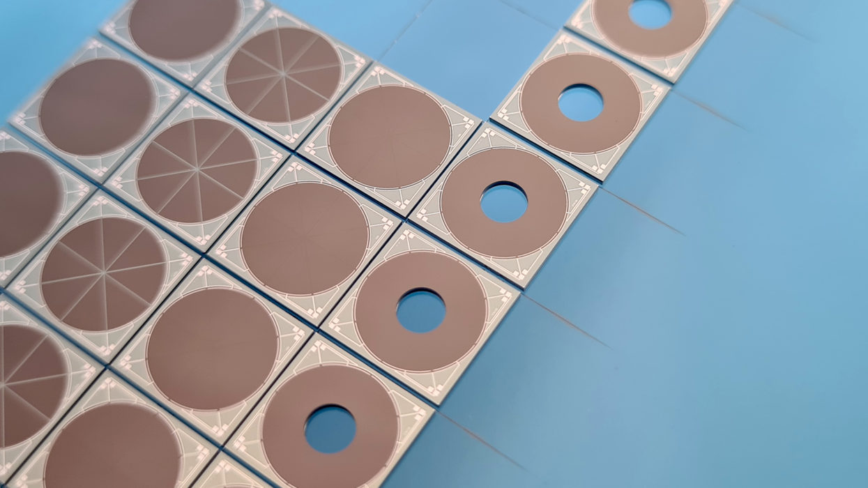 Produktbild: Leiterplatte mit integrierten elektronischen Bauteilen
