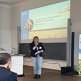 Barbara Steinberger während ihres Vortrages