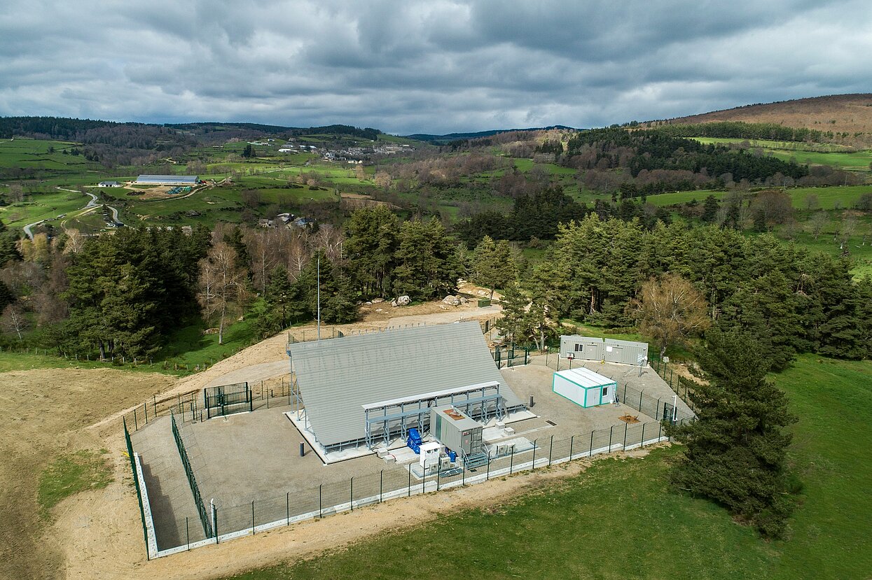 Frontansicht SORASYS 1 in Monts-de-Randon, Frankreich