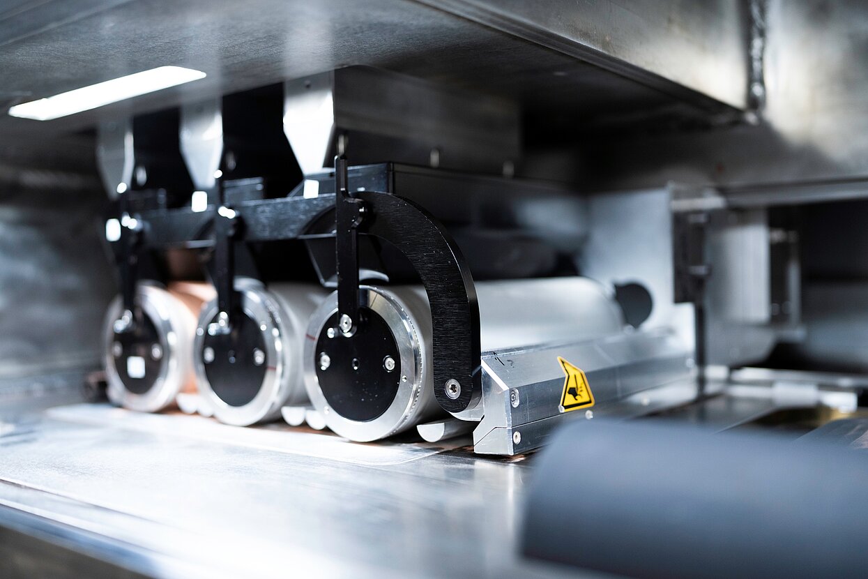 Produktbild: Detailaufnahme einer automatisierten Produktionsanlage