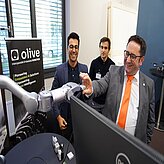 Sts. Gotthardt at the Olive Start-Up booth at the Thinknet 6G SUmmit