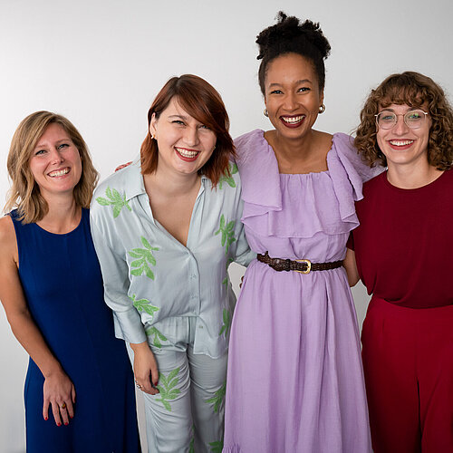 die vier Verlegerinnen Laura Nerbel, Elena Straßl, Jessica Taso und Sarah Zechel