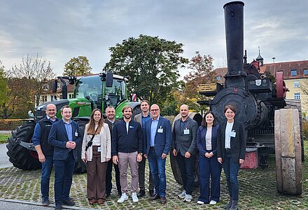 Gruppenbild des KNeDL-Teams mit 8 Personen
