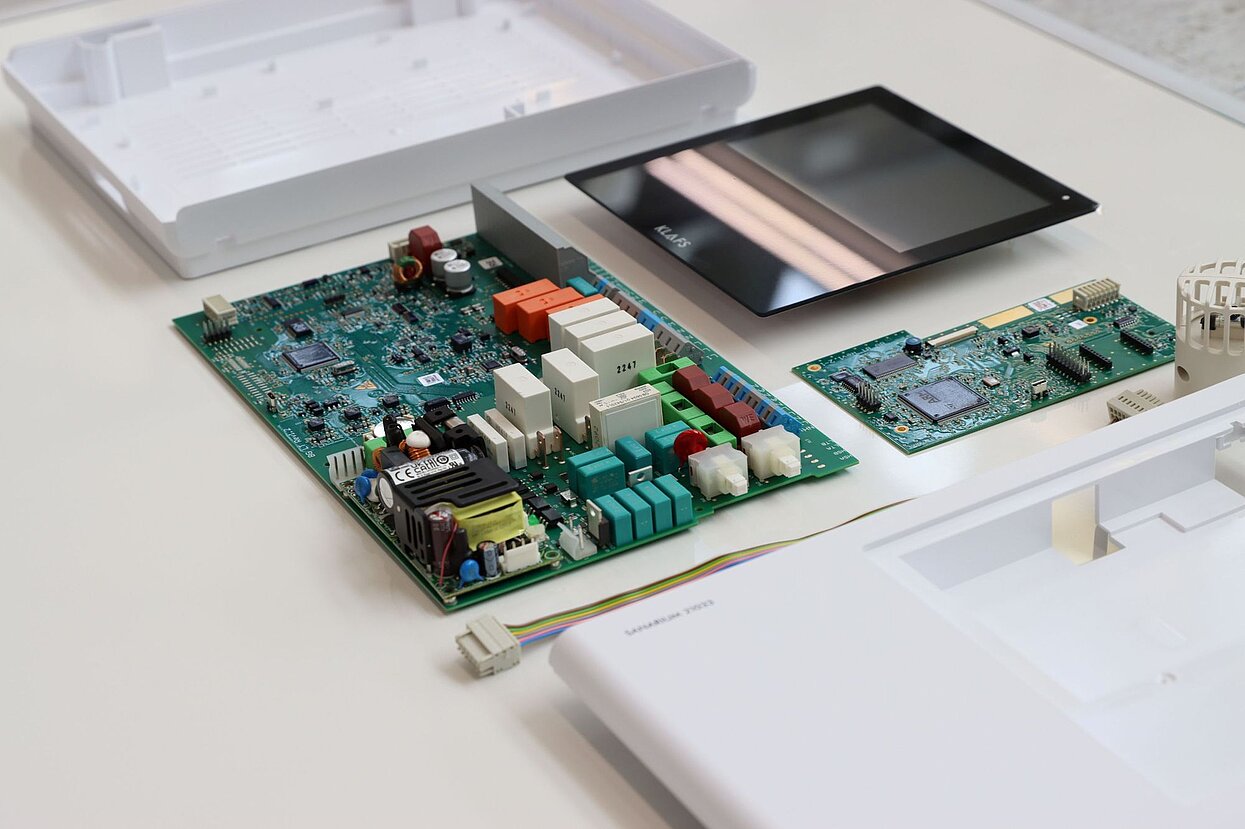 Darstellung eines modularen elektronischen Steuerungs- bzw. Embedded-Systems