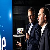 Bild Preisverleihung mit Hubert Aiwanger und Dr. Rainer Seßner