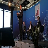 Prof. Kellerer during his presentation on the stage