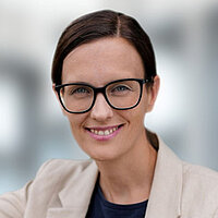 Porträt von Susanne Schmid