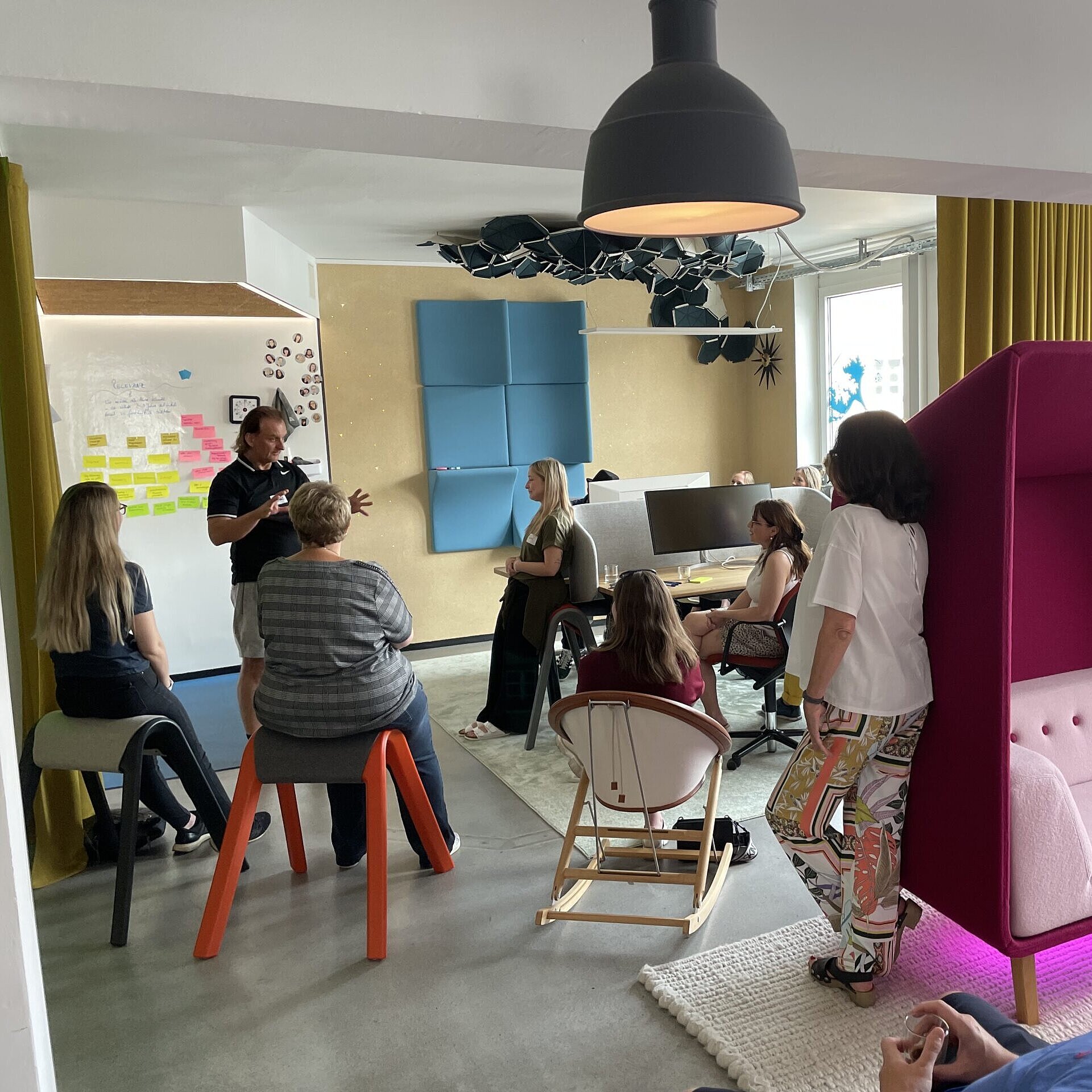 Das Team des Möbelkollektivs Nürnberg im Gespräch