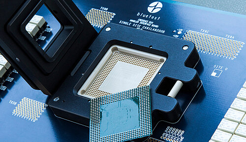 Nahaufnahme eines mikroelektronischen Halbleiterchips