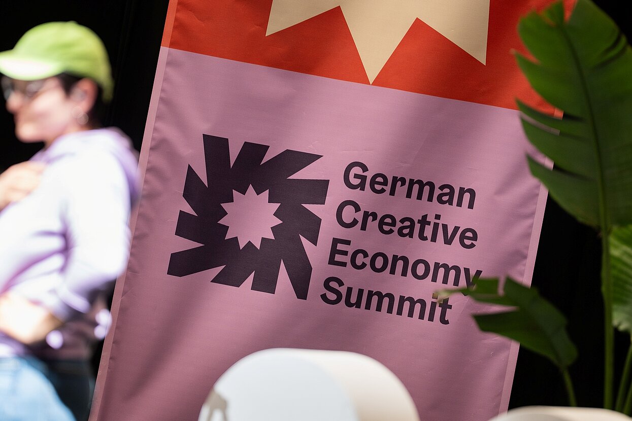Banner mit der Aufschrift "German Creative Economy Summit"