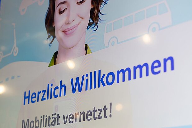 Key Visual auf Monitor