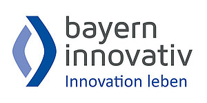 Blaue Raute links, rechts Text Bayern Innovativ Innovation leben