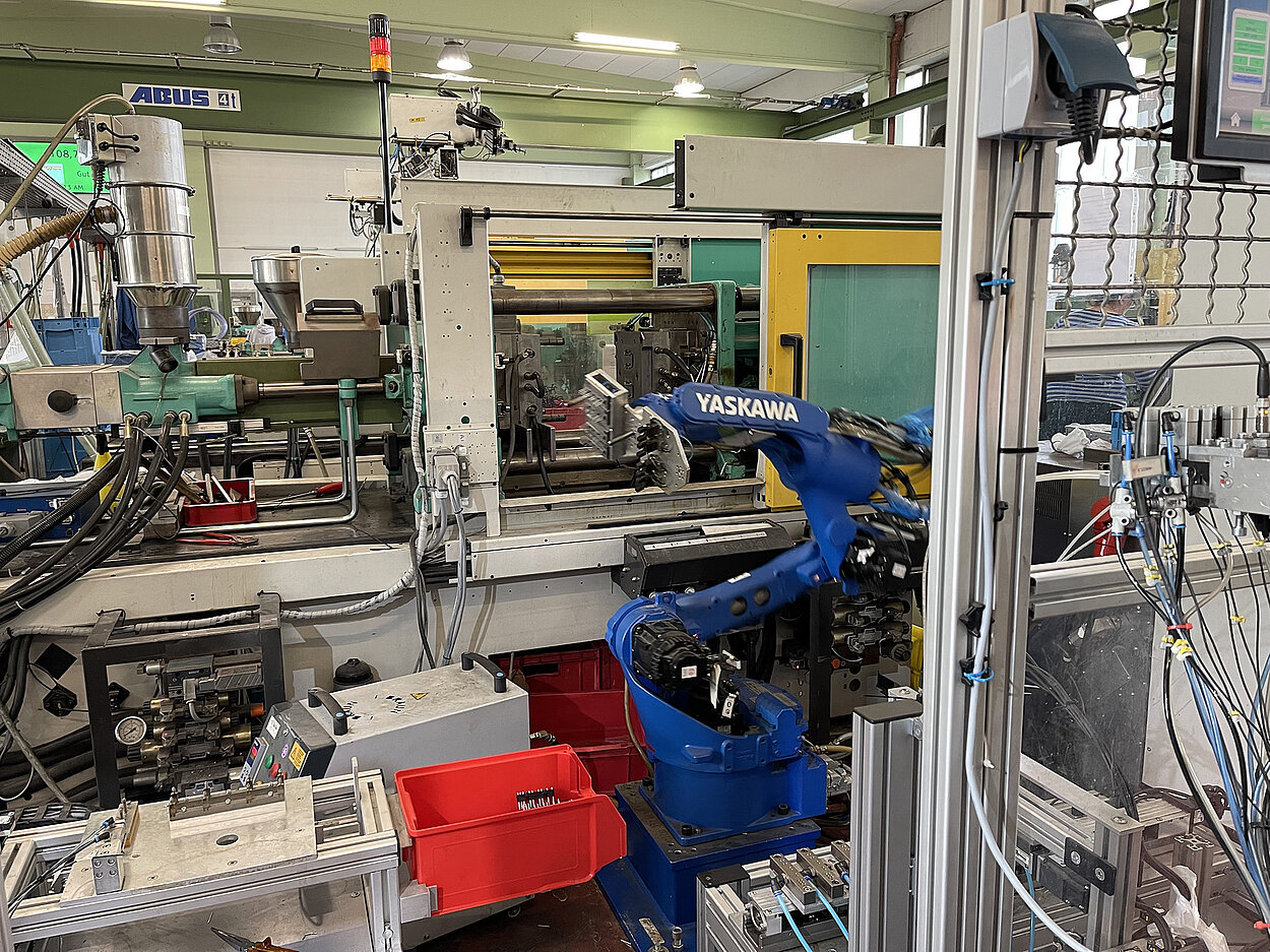 Innenansicht einer Produktionshalle der Kerling Kunststofftechnik GmbH