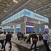 Bild von dem Stand der Bayern Innovativ auf der E-World 2026