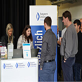 Check-In mit den BI-Mitarbeitern und den Teilnehmenden