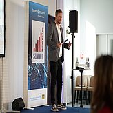 Matthias Hafner on the Thinknet 6G Summit stage