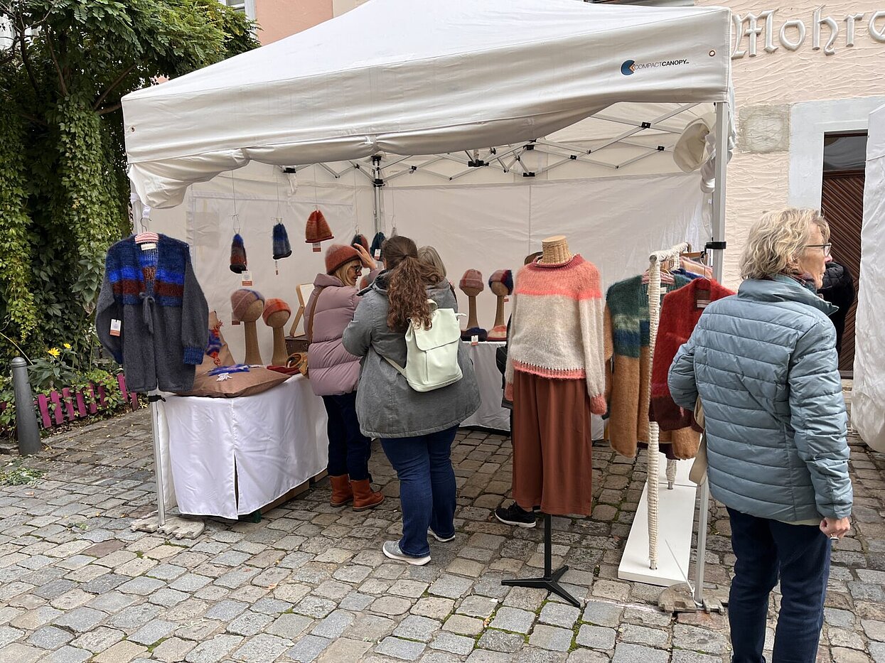 Stand bei der Kunsthandwerksmeile in Erlangen