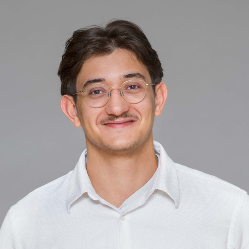 Porträt von Radi Achkik
